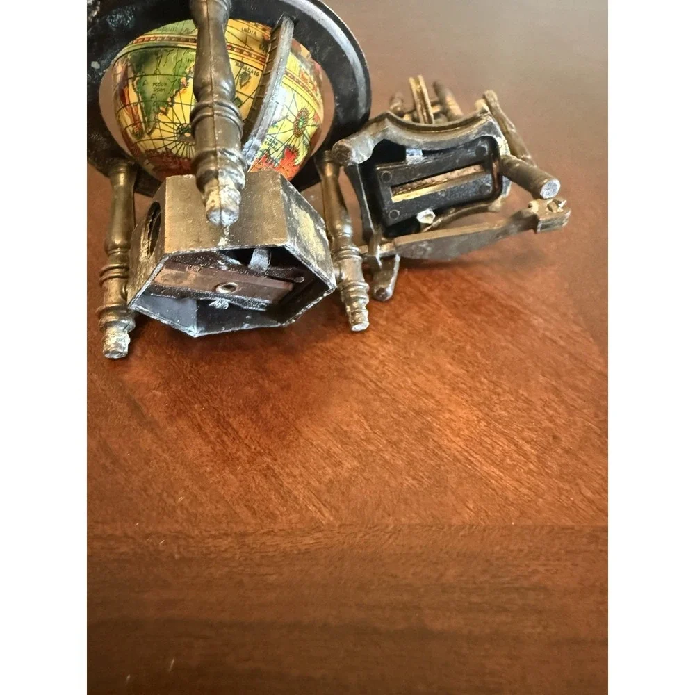 Vintage Metal Die Cast Mini Yellow World‎ Globe Map Pencil Sharpener For Desktop